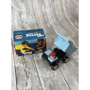 San Mauricio Tiny Volcador Dump Truck w/ Original Box Industria Argentina MINT